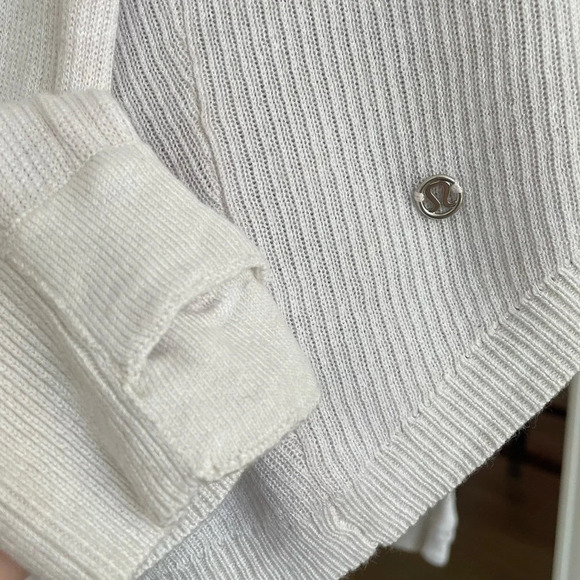 Lululemon Cabin Yogi Wrap Heathered White / Neutral Blush size 8 - Picture 8 of 11
